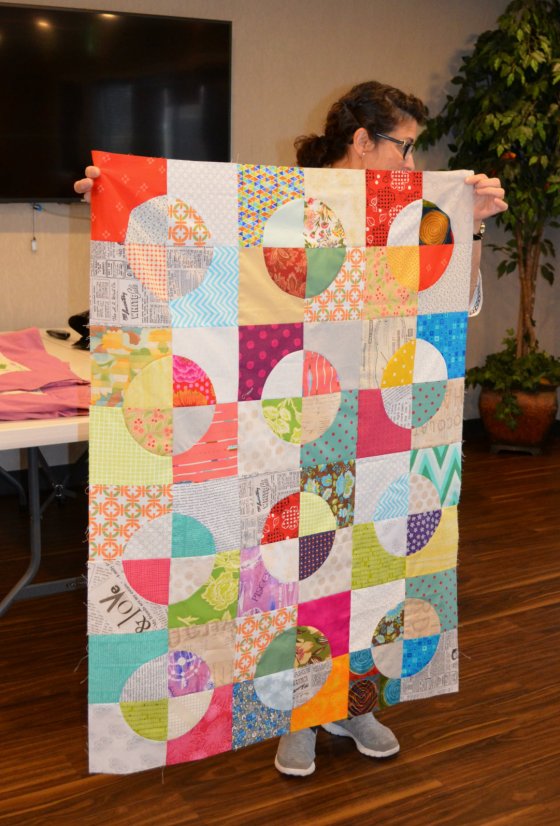 sherry drunkards path bee quilt